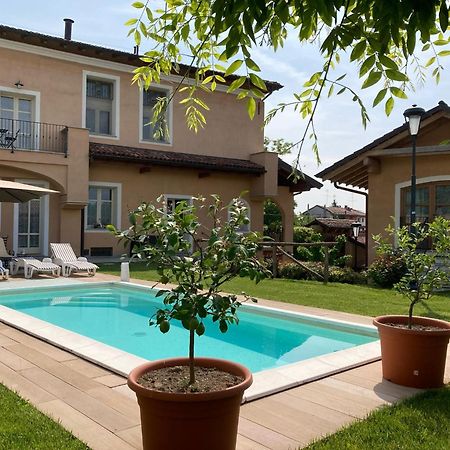 I Grappoli Divini Bed & Breakfast Viarigi Bagian luar foto