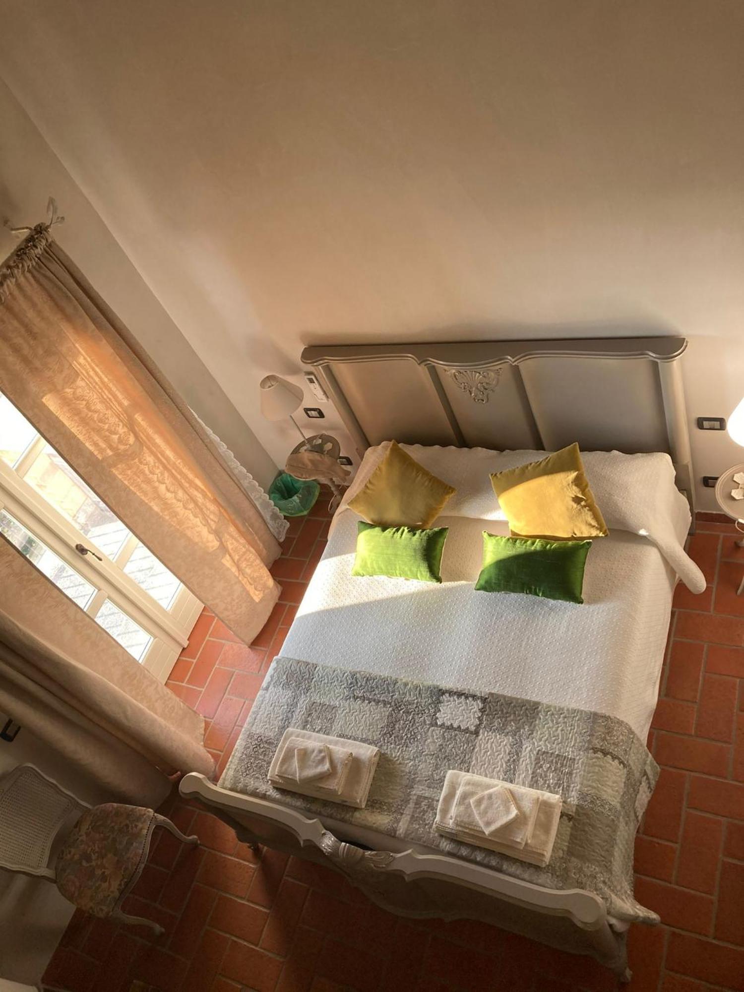 I Grappoli Divini Bed & Breakfast Viarigi Bagian luar foto
